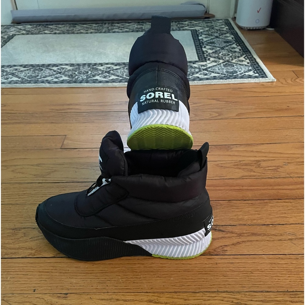Sorel Snow boots: Out N about III WP Puffy Zip WP